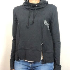 Long sleeve mesh inset dry wicking workout hoody